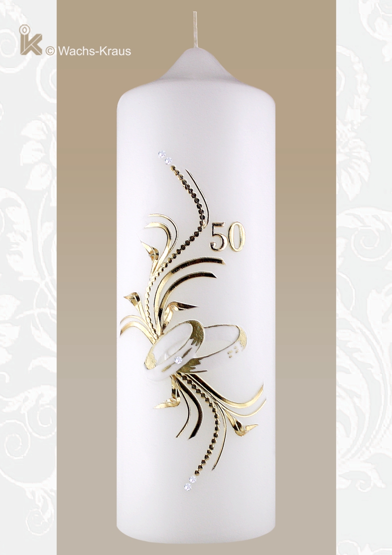 Stilvoll und elegant dabei völlig unaufgeregt überzeugt diese zauberhafte Kerze zur goldenen Hochzeit mit ihren klaren Linien.