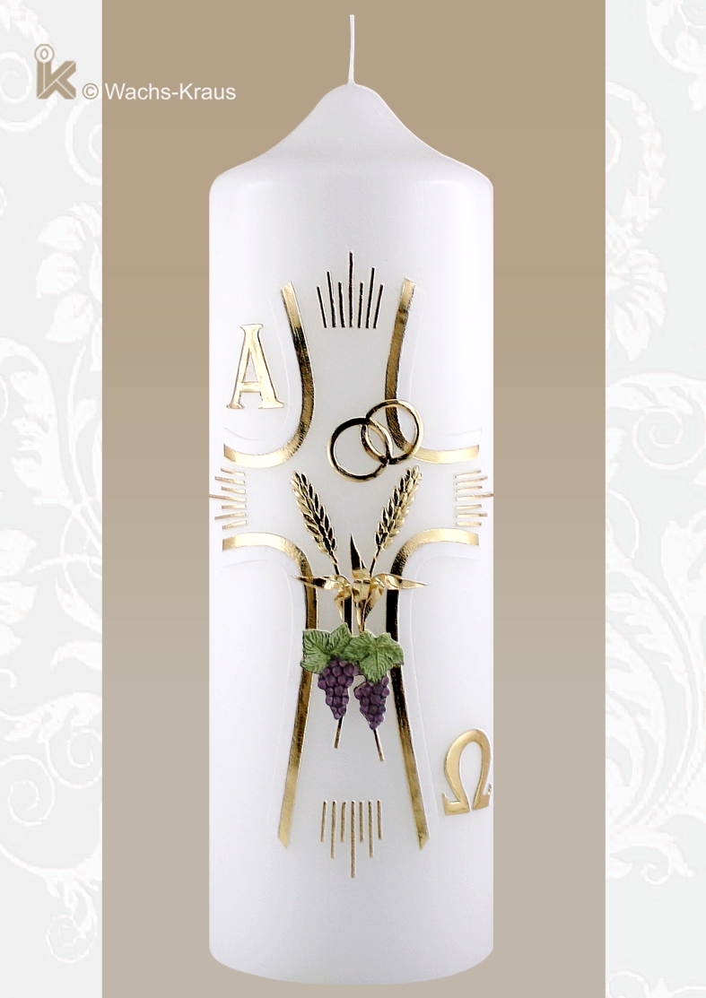 Klassische Hochzeitskerze mit Kreuz, Alpha und Omega und Ringen aus goldener Wachsplatte sowie Weintrauben und Ähren. Verziert in reiner Handarbeit.